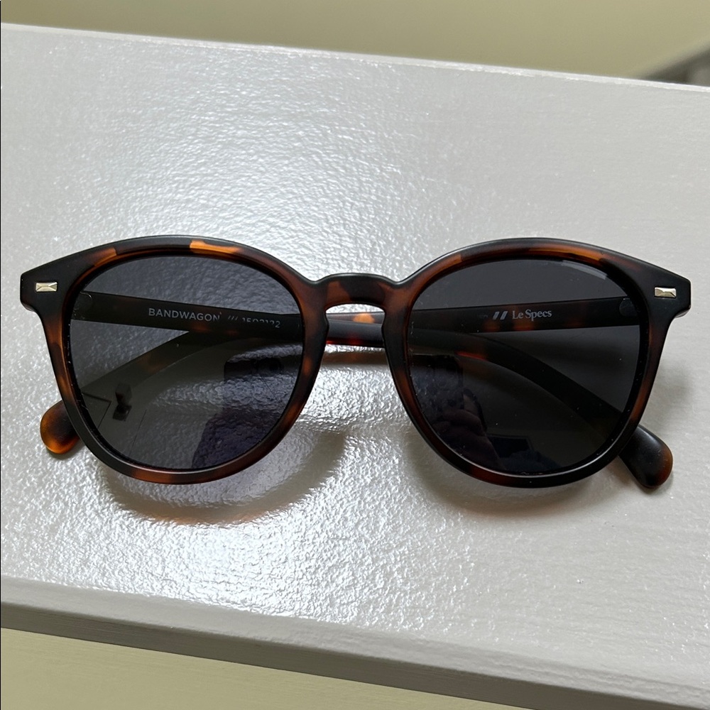 Le Specs polarized Bandwagon Sunglasses